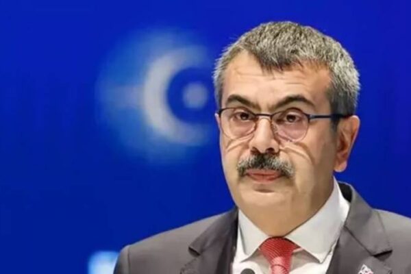 Milli Eğitim Bakanı Tekin açıkladı: 12 yıllık zoru...