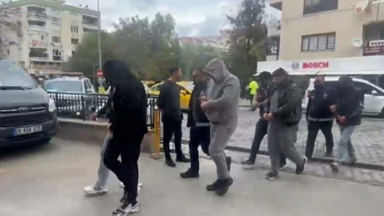 Fuhuş baskını: 18 kadın kurtarıldı!