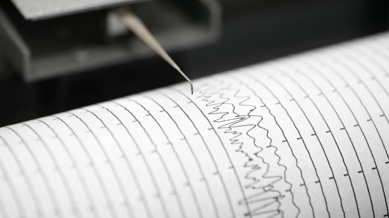 Sındırgı’da 4,3 büyüklüğünde bir deprem daha