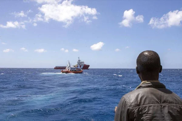 Girit açıklarında facia: 22 kişi açlık, susuzluk v...