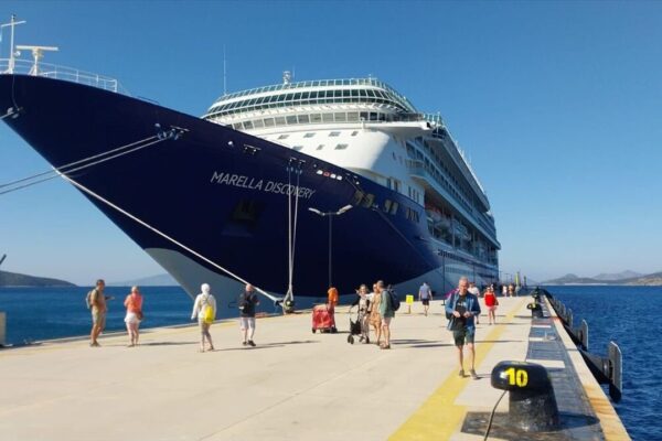 Bodrum’a dev kruvaziyer: 1752 turist ilçeye geldi