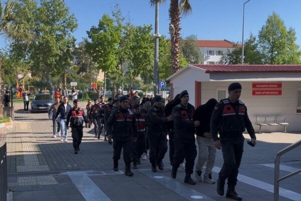 226 milyonluk vurgun… Yasa dışı bahis operas...