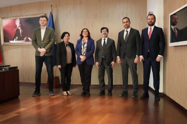 Aydın Havalimanı uluslararası ticari uçuşlara hazı...