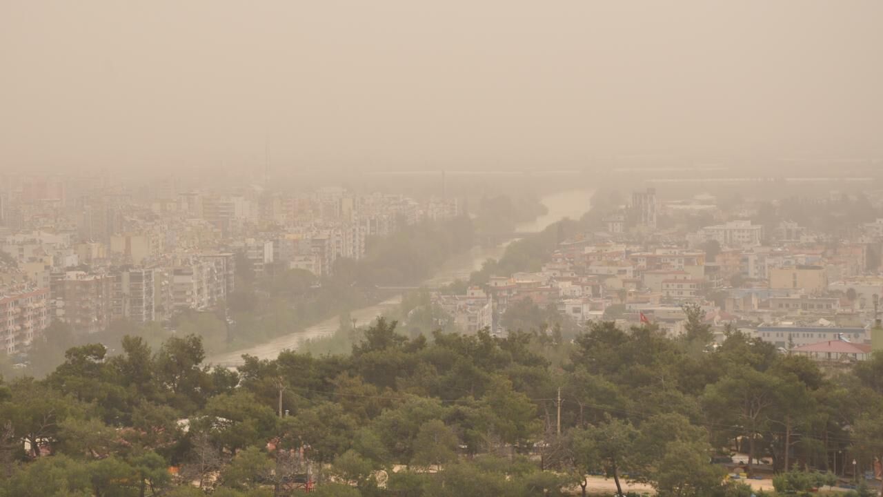 MGM’den toz taşınımı uyarısı: Yarın öğle saatlerine kadar sürecek