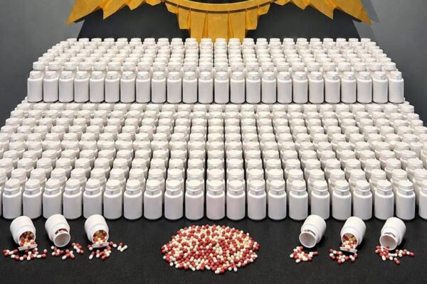 ‘Uyuşturucu’ baskını: 46 bin 189 hap e... ‘Uyuşturucu’ baskını: 46 bin 189 hap e...
