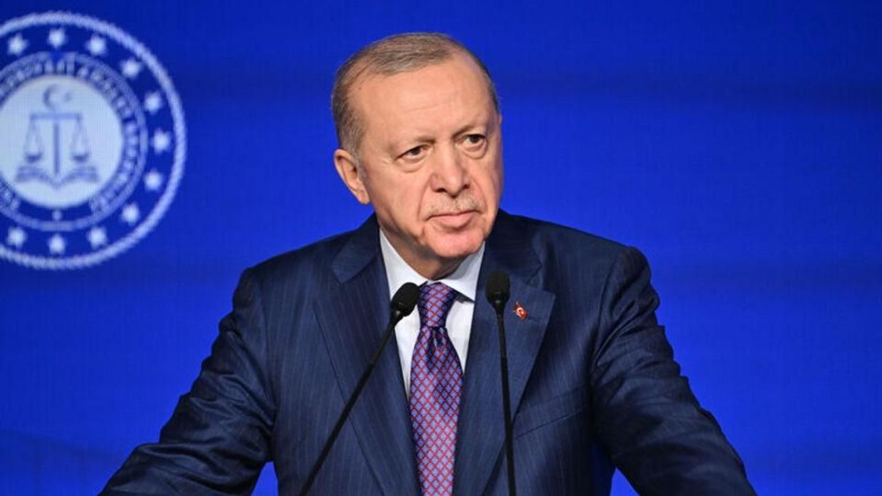Erdoğan: 38 bin hekim dışı personel alacağız