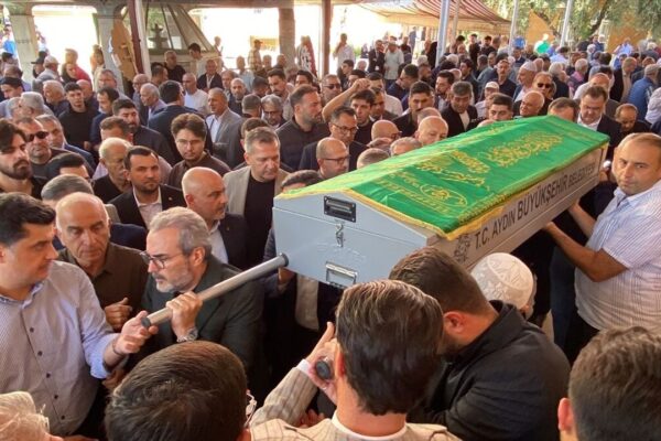 AK Partili Mahir Ünal’ın acı günü! AK Partili Mahir Ünal’ın acı günü!