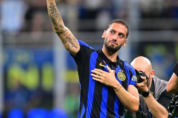Inter’den Hakan Çalhanoğlu kararı Inter’den Hakan Çalhanoğlu kararı