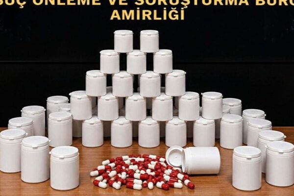 İzmir’de uyuşturucu operasyonu: 2 bin 775 ha... İzmir’de uyuşturucu operasyonu: 2 bin 775 ha...